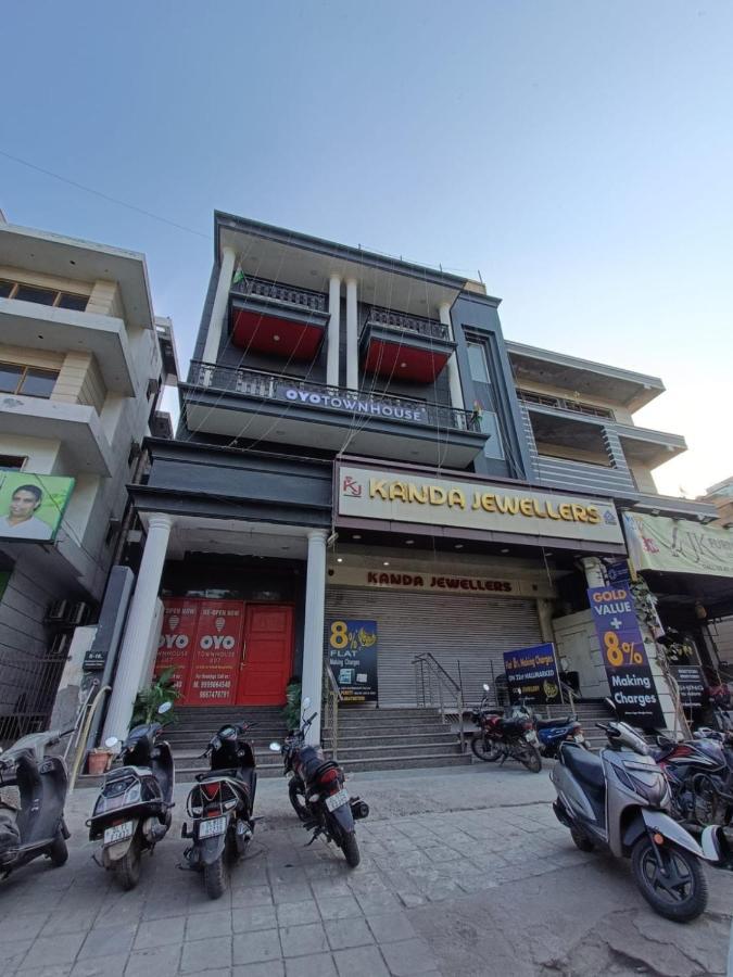 Hotel OYO Townhouse 607 Paschim Vihar Delhi  Exterior foto