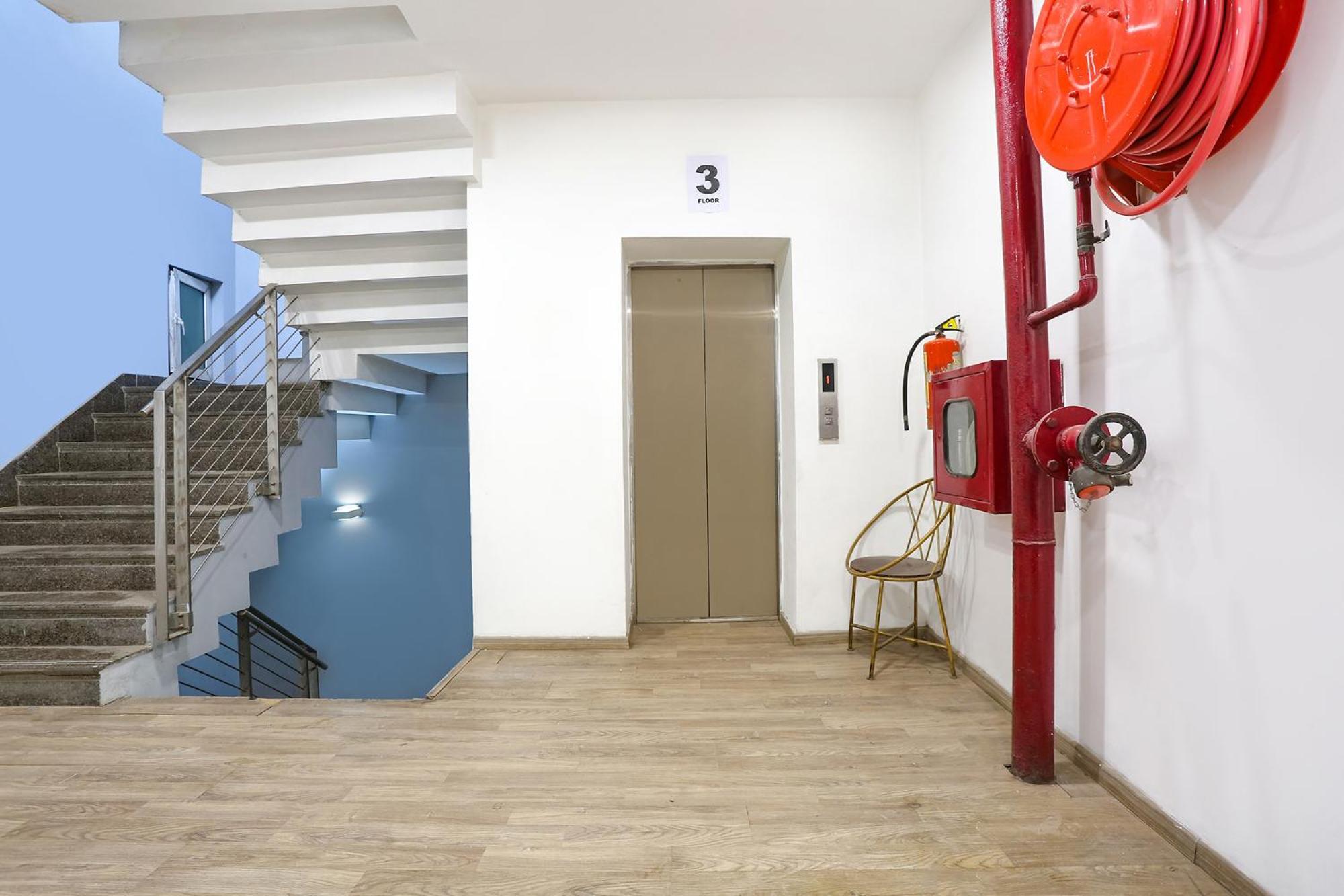 Hotel OYO Townhouse 607 Paschim Vihar Delhi  Exterior foto