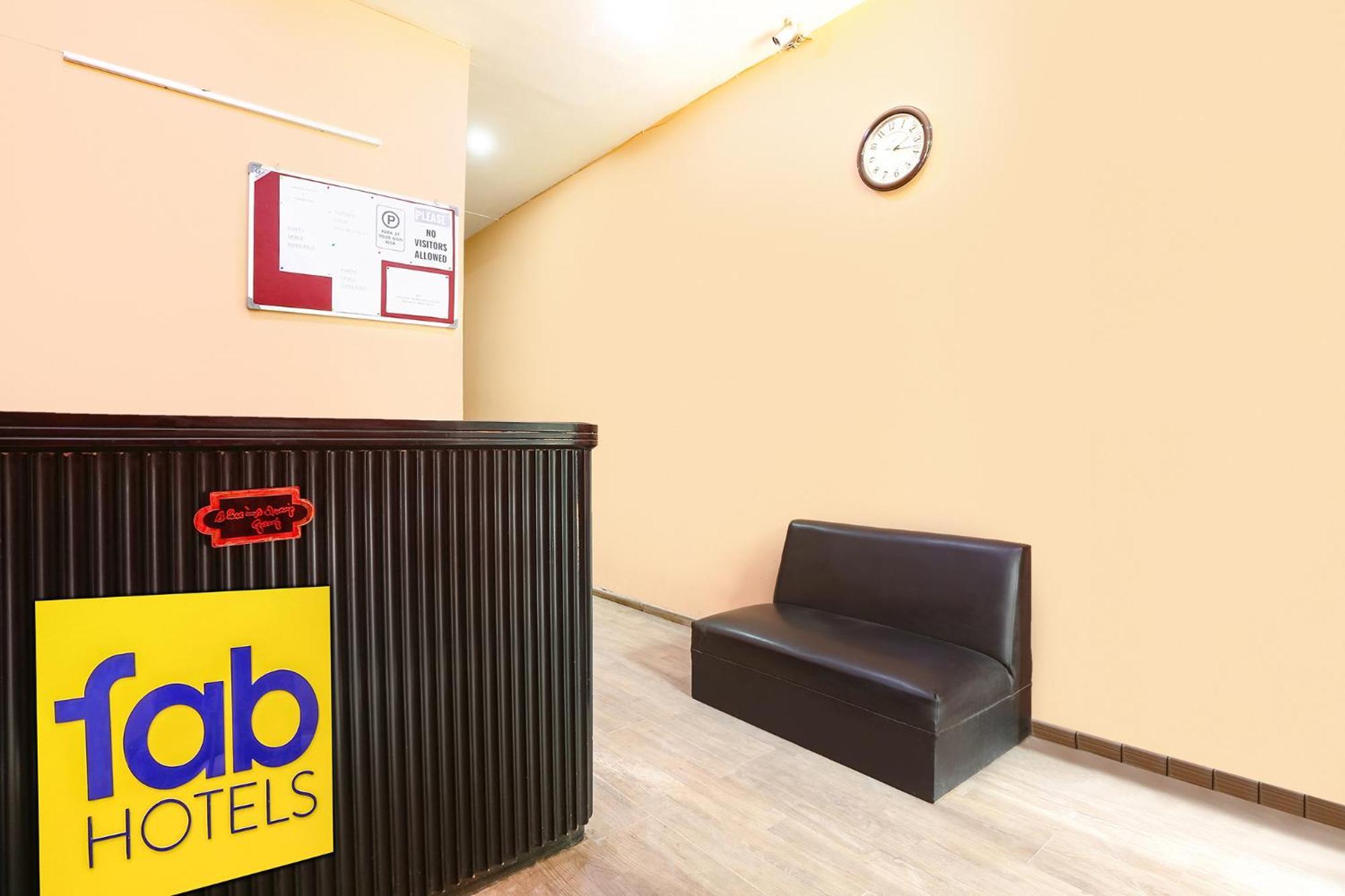 Hotel OYO Townhouse 607 Paschim Vihar Delhi  Exterior foto