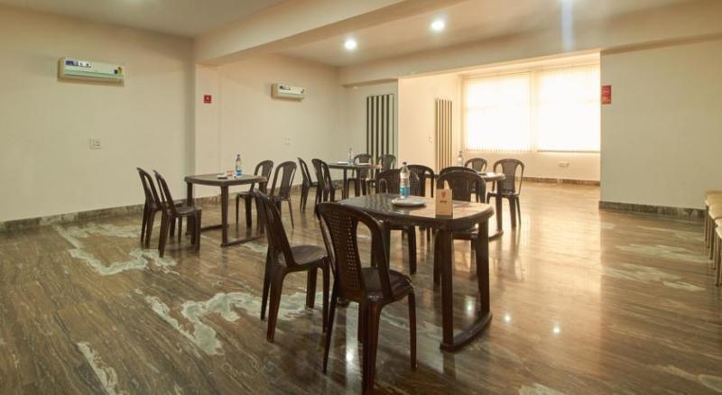 Hotel OYO Townhouse 607 Paschim Vihar Delhi  Exterior foto